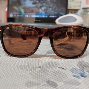 Vince Camuto Sunglasses Leopard Print Trendy Chic Summer Shades Leopard Print